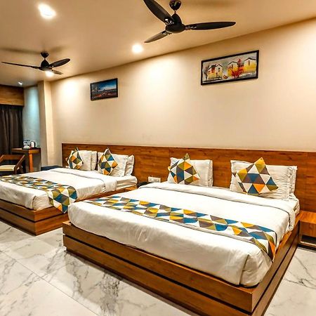 The Sky Imperial Unity Inn Garudeshwar Exterior foto